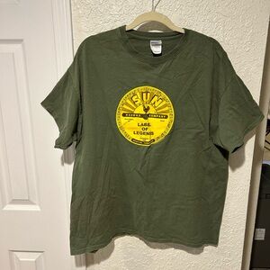 Gildan unisex size XL Sun Record Company green short sleeve t-shirt.